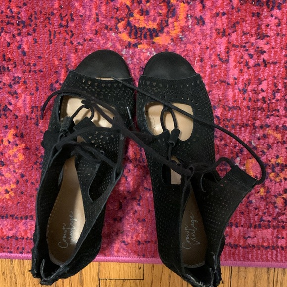 Open toed shoes from DSW - Picture 2 of 3